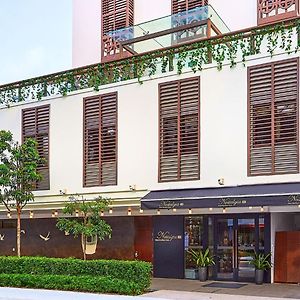 Nostalgia Hotel (SG Clean)